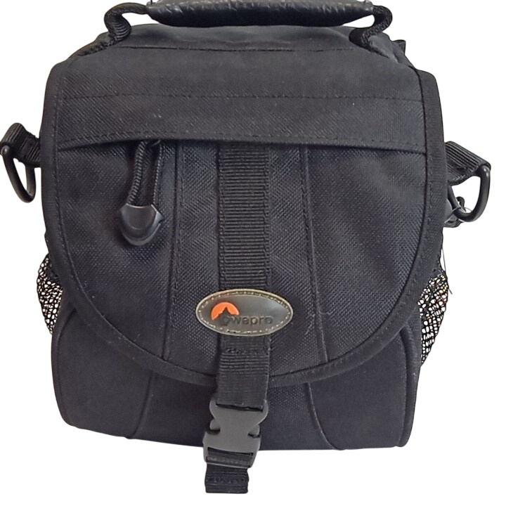 Sacoche rembourrée Lowepro EX 120 pour appareil photo - Noir - Poches latérales Film ou numérique-Petit-moyen Comme neuf -  reconditionné disponible sur Label Emmaüs